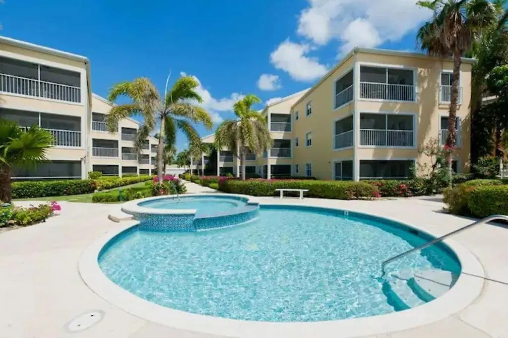 511 Regal Beach Club - Heart Of Seven Mile George Town Appartement